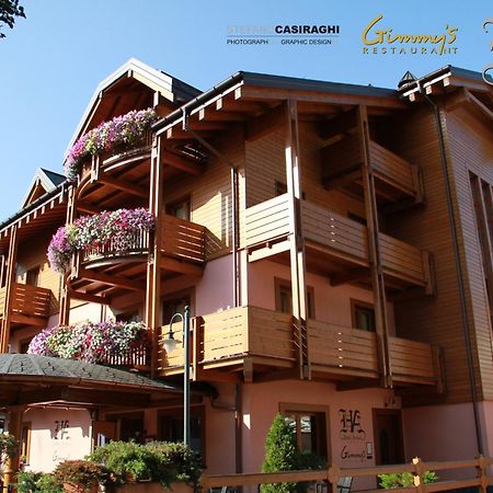 Hotel Arisch Aprica Exteriör bild