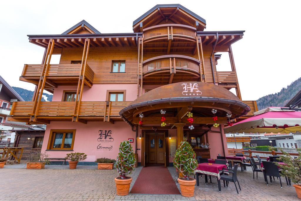 Hotel Arisch Aprica Exteriör bild